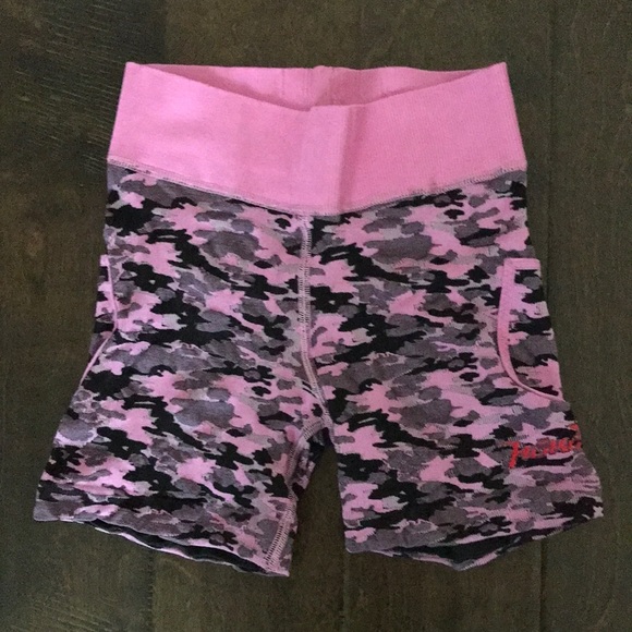 Biker/workout shorts - Picture 2 of 3